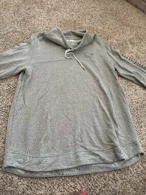 Vineyard Vine lightweight Sweatshirt, Size L